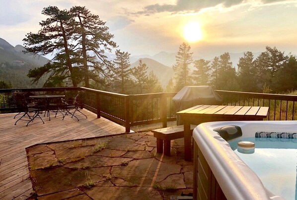 Tub, Jacuzzi, Hot Tub, Porch, Tree