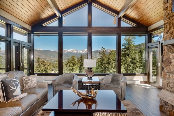 Furniture, Living Room, Room, Indoors, Table
