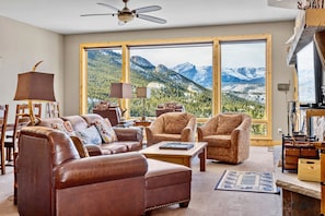 Building,Furniture,Indoors,Living Room,Room
