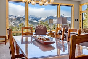 Furniture,Table,Tabletop,Indoors,Dining Room