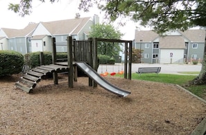 Furniture,Bench,Playground,Play Area,Outdoor Play Area