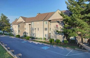 Neighborhood, Building, Urban, Road, City