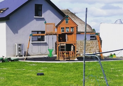 Dairy Lodge on working dairy farm in the Irish  countryside