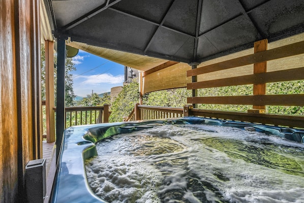 Bain à remous extérieur