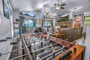Spielezimmer