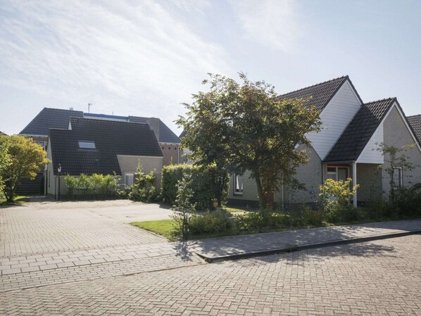 Außenseite Ferienhaus [Sommer]