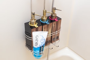Bathroom amenities
