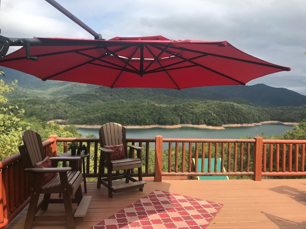 Escape to This Fontana Lake Cabin With Breathtaking Lake Views/private Dock
