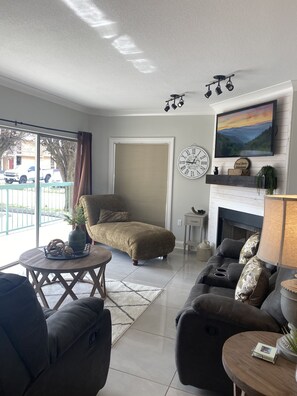 Furniture, Indoors, Living Room, Couch, Table