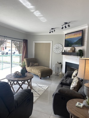 Furniture, Indoors, Living Room, Couch, Table