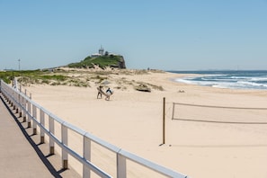 Nobbys Beach is 500m from Stevenson Beach Cottage