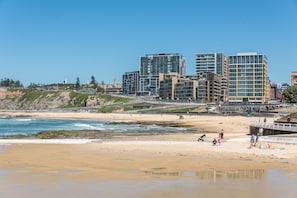 Newcastle Beach and Ocean Baths are 350m from Stevenson Beach Cottage