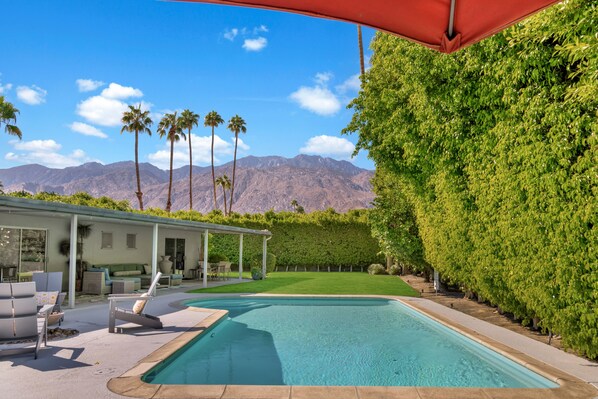 View of the San Jacinto mountains from the pool sundeck