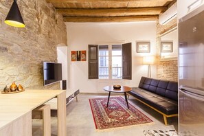 Ferreries Boutique Apartment Girona (2)