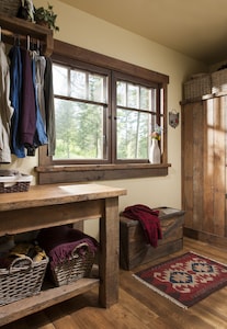 Quintessential Whitefish Montana Cabin-New Listing!