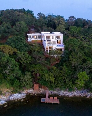 Another aerial view of Añoranza's Villa and Casita as well as the stairs to the Caribbean.