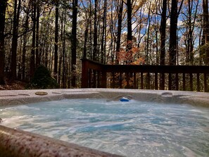 Bañera de hidromasaje al aire libre