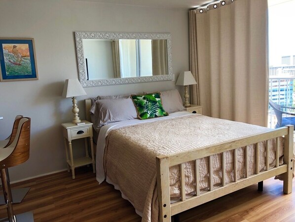 Comfortable queen bed with cool gel mattress to keep you comfortable.