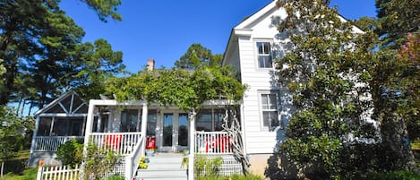 Front view of the East Point Farmhouse.