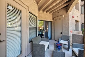 Private Patio | Lounge Furniture