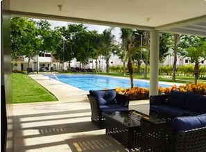Relaxing areas!!