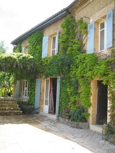 Large beautiful peaceful house in the Dordogne with heated pool, wi-fi internet