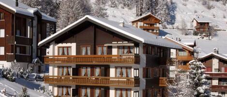 Property, Snow, Winter, Home, Real Estate, Building, Ski Resort, Mountain Village, Town, House