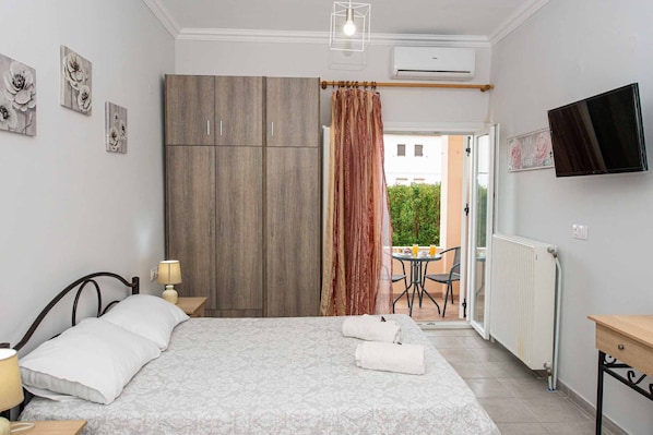 Lollas Studio 1 Acharavi Corfu Bedroom