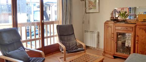 Location appartement de vacances 2 chambres 8 personnes aux Carroz d'Arâches, Haute-Savoie, centre village et proche navette