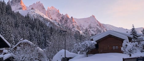 Le hameau du Lavancher de Chamonix. Une vue identique depuis l’appartement 