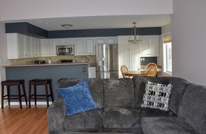 Kitchen/family room