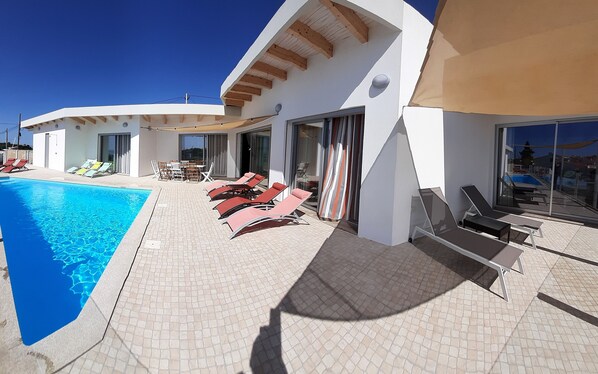 relaxing area near the pool