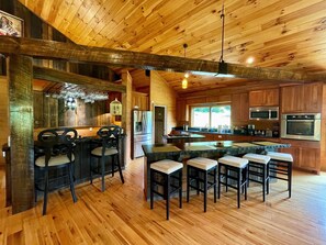 Fully Equipped Kitchen and Bar