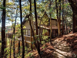 Rockwater Cabin path