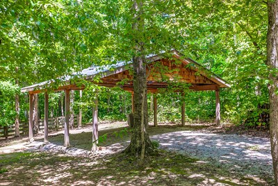 STORYBOOK COTTAGE in Leipers Fork on 8 acres, Featured in Several Magazines