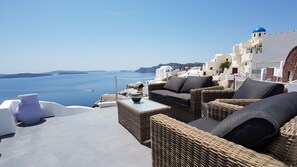 UPPER TERRACE WITH VOLCANO VIEW