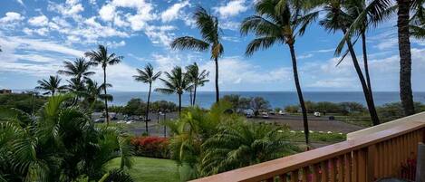 Close walk to the sands of Kamaole III Beach