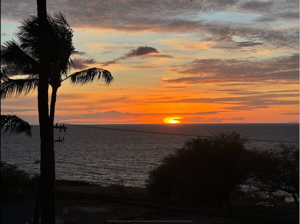 Enjoy wonderful sunsets from your lanai