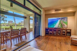 Expansive private lanai