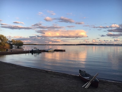 Home of 1000island-Directly on St Lawrence River,private beach free boat docking