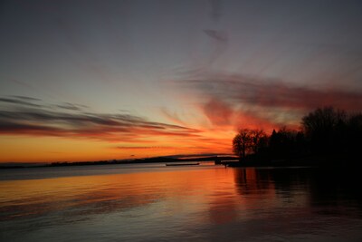 Home of 1000island-Directly on St Lawrence River,private beach free boat docking