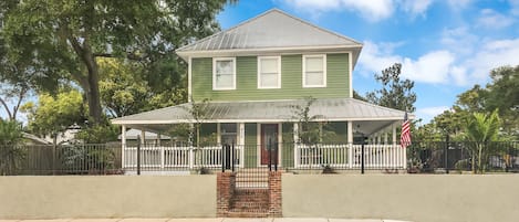 Captains Quarters, Tarpon Springs, Florida