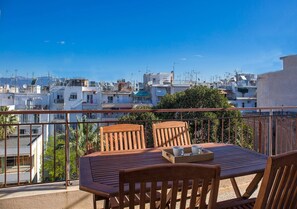 The front veranda / Balcony