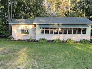 Front of the cottage!
