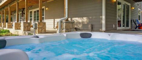 Private hot tub off the deck.