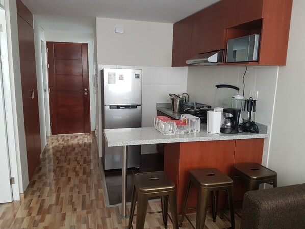 FLAT 6 2D CLOSE TO MIRAFLORES (10 MIN)