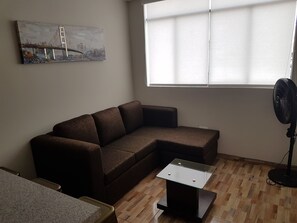FLAT 6 2D CERCA A MIRAFLORES (10 MIN)