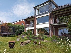 Garten mit Terrasse