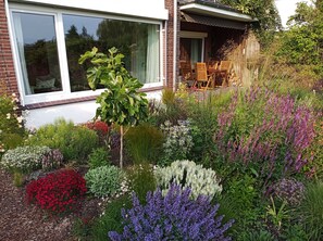 Gerten und Terrasse