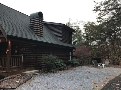 Private Dollywood/Pigeon Forge Cabin, 1.5 Miles from Parkway, Mtn View